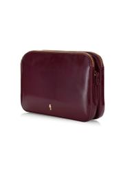 Bordová lakovaná dámska messenger taška TOREC-0205F-43(Z25), diagonálny pohľad na produkt na bielom pozadí.