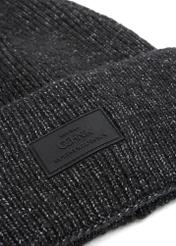 Pánska tmavomodrá šiltovka CZAMT-0070A-69(Z25), detailný záber loga produktu na bielom pozadí.