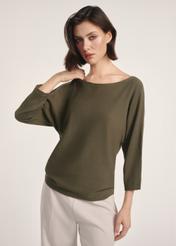 Dámska blúzka v khaki farbe BLUDT-0178-54(Z25), produkt viditeľný spredu na modelke, viditeľná polovica siluety.