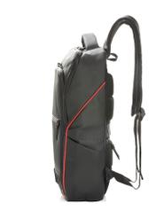 Čierny veľký pánsky batoh TORMN-0396-9J(W26), bočný pohľad na produkt na bielom pozadí.