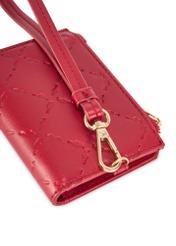 Červená malá dámska peňaženka s rúčkou POREC-0407-4B(W26) - detailný záber, na bielom pozadí.