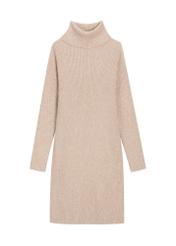 Béžové svetrové šaty SUKDT-0295-1J(Z26) - pohľad spredu na produkt, na bielom pozadí.