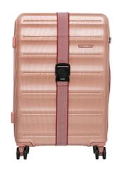 Batožinový pás AW-011-003-4P(W26), pohľad spredu na produkt na kufri na bielom pozadí.