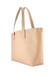 Béžová dámska nákupná taška TOREC-1208-1A(W26), diagonálny pohľad na produkt na bielom pozadí.