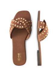 Dámske šľapky z ťavej kože s kamienkami BUTYD-1226-1D(W26), pohľad na produkt zhora na bielom pozadí.