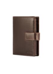 Stredne hnedá pánska peňaženka z pravej kože PORMS-0670-89(Z25), diagonálny pohľad na produkt na bielom pozadí.