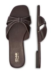 Dámske tmavohnedé kožené šľapky BUTYD-1227-1I(W26), pohľad na produkt zhora na bielom pozadí.