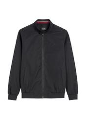 Čierna pánska ľahká prechodná bunda KURMT-0370-99(W25), pohľad spredu na bielom pozadí.