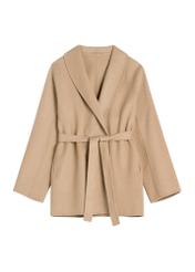 Dámsky kabát z ťavej vlny PLADT-0074-1D(W26), pohľad spredu na bielom pozadí.