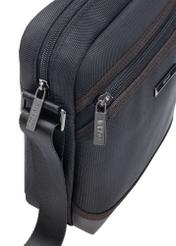 Pánska taška cez rameno TORMN-0381-9J(Z26), detailný záber produktu, pohľad na bielom pozadí.