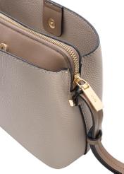 Béžová malá dámska kabelka TOREC-0768-1B(W26), detail produktu na bielom pozadí.