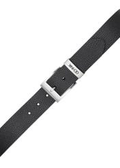 Čierny kožený dámsky opasok PASDS-0333-99(Z25), pohľad na pracku produktu na bielom pozadí.