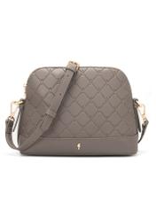 Svetlohnedá dámska kabelka s monogramom TOREC-1180-1K(W26), pohľad spredu na bielom pozadí.