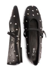 Dámske čierne kožené balerínky s kamienkami BUTYD-1235-99(W26), pohľad na produkt zhora na bielom pozadí.