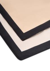 Béžová dámska šatka SZADT-0187-1B(W26) - detailný záber, na bielom pozadí.