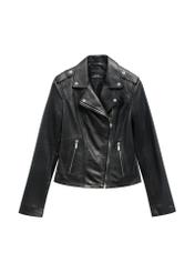 Dámska kožená bunda v čiernej farbe KURDS-0601-99(W26), pohľad spredu na bielom pozadí.