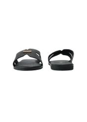 Čierne dámske žabky BUTYD-0725D-9I(W26) - pohľad na výrobok spredu a zozadu, na bielom podklade.