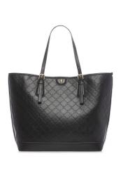 Čierna nákupná taška s monogramom TOREC-1181-9P(W26), pohľad spredu na bielom pozadí.