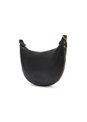 Čierna kožená polkruhová dámska kabelka TORES-1336-9I(Z26), diagonálny pohľad na produkt na bielom pozadí.
