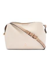 Malá krémová dámska kabelka TOREC-0768-0B(W26), pohľad na produkt spredu na bielom pozadí.