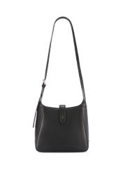 Čierna kožená taška cez rameno TORES-1211-9I(W26) - pohľad na produkt spredu, na bielom pozadí.