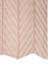 Béžová dámska šatka s riasením SZADT-0157-1C(W26) - detailný záber, na bielom pozadí.