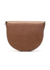 Dámska hnedá kožená taška cez rameno TORES-1246-1F(W26), pohľad na produkt zozadu na bielom pozadí.