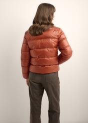 Dámska bunda so stojatým golierom v červenej farbe KURDT-0669-3D(Z26)