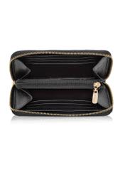 Čierna kožená stredne veľká dámska peňaženka PORES-0898R-9I(W26), pohľad na produkt vo vnútri na bielom pozadí.