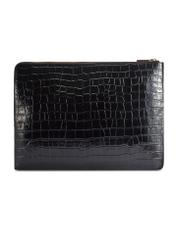 Čierna kožená dámska aktovka TORES-0853F-9G(W26) - pohľad na produkt zozadu, na bielom pozadí.