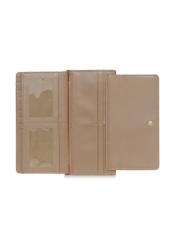 Veľká béžová dámska peňaženka s monogramom POREC-0347A-81(Z25) - pohľad zhora na produkt na bielom pozadí.