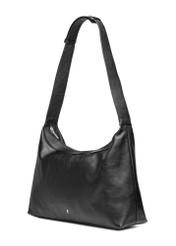 Čierna kožená veľká kabelka TORES-1239-99(W26), diagonálny pohľad na produkt na bielom pozadí.