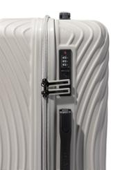 Malý kufor na kolieskach WALAB-0088-1A-19(W26), detailný záber na zips produktu na bielom pozadí.