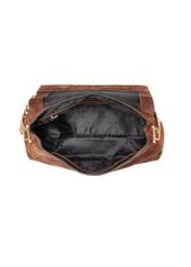 Malá dámska kabelka TORES-1170-1F(W26) z koňakovej semiše, pohľad na produkt vo vnútri na bielom pozadí.