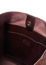 Veľká hnedá kožená dámska kabelka TORES-1179-1I(W26), pohľad na produkt vo vnútri na bielom pozadí.