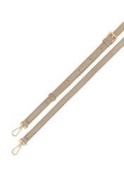 Béžová dámska kabelka s monogramom TOREC-1180-1P(W26), detailný pohľad na detail produktu na bielom pozadí.