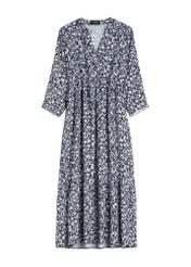 Tmavomodré kvetinové viskózové šaty SUKDT-0268-7P(W26), pohľad spredu na bielom pozadí.