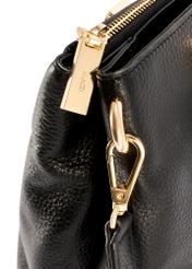 Dámska kožená kabelka TORES-1204-9I(W26) v čiernej farbe, detail produktu, pohľad na bielom pozadí.