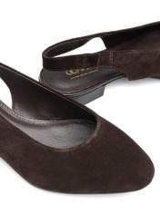 Hnedé dámske balerínky bez podpätku BUTYD-1246-1I(W26), detailný záber na produkt, na bielom pozadí.