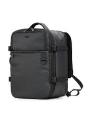 Veľký čierny pánsky batoh TORMN-0414-99(W26) - diagonálny pohľad na produkt, na bielom pozadí.