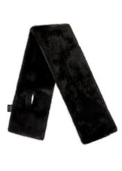 Čierna dámska zimná šatka SZADF-0035-99(Z25) - pohľad na produkt spredu, na bielom pozadí.