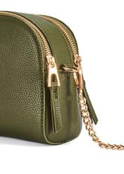 Malá dámska khaki kabelka TOREC-0036E-55(Z25), detailný pohľad na produkt na bielom pozadí, detail zipsu.