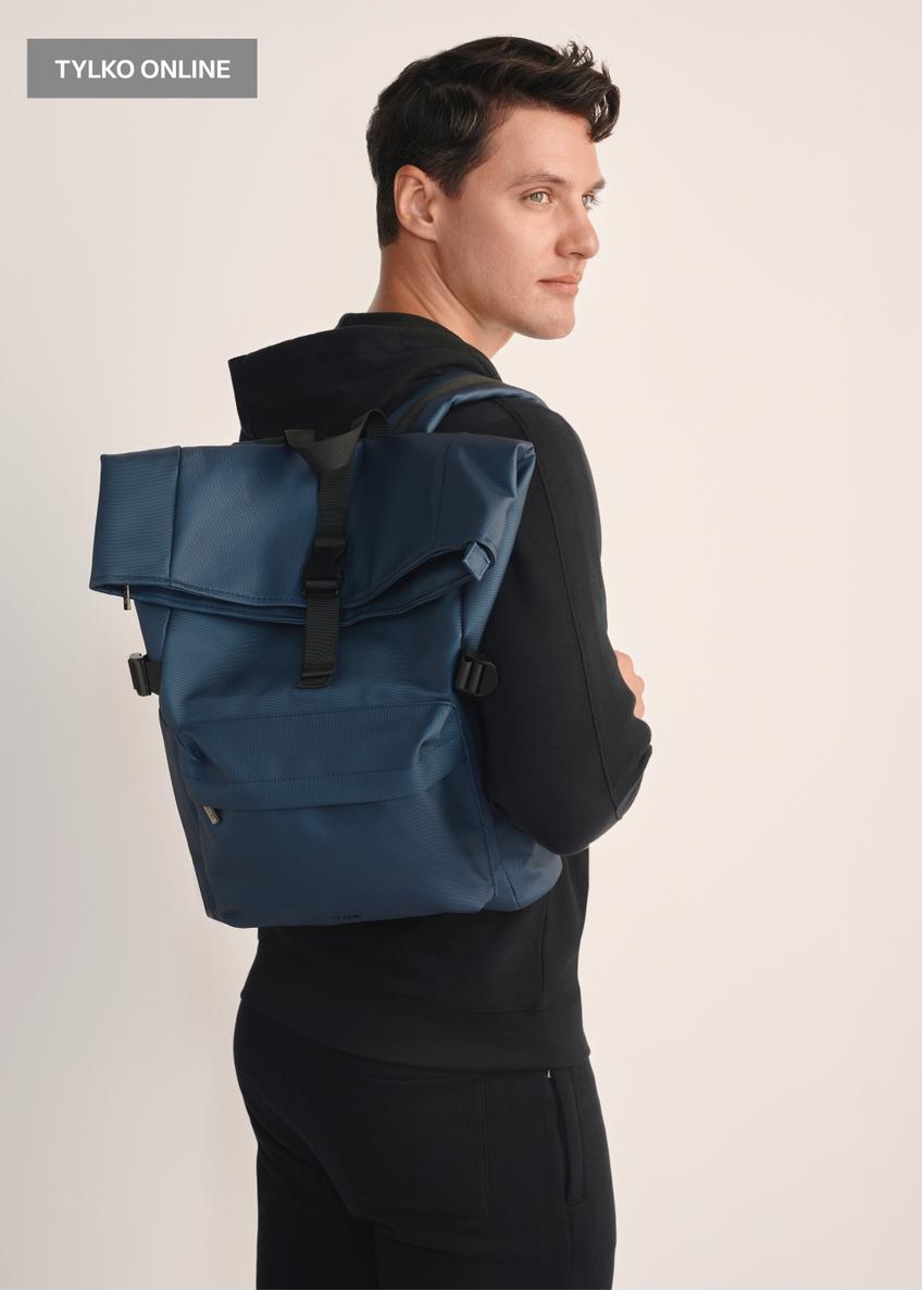 Tmavomodrý veľký batoh PLCMN-0015-69(Z25)
