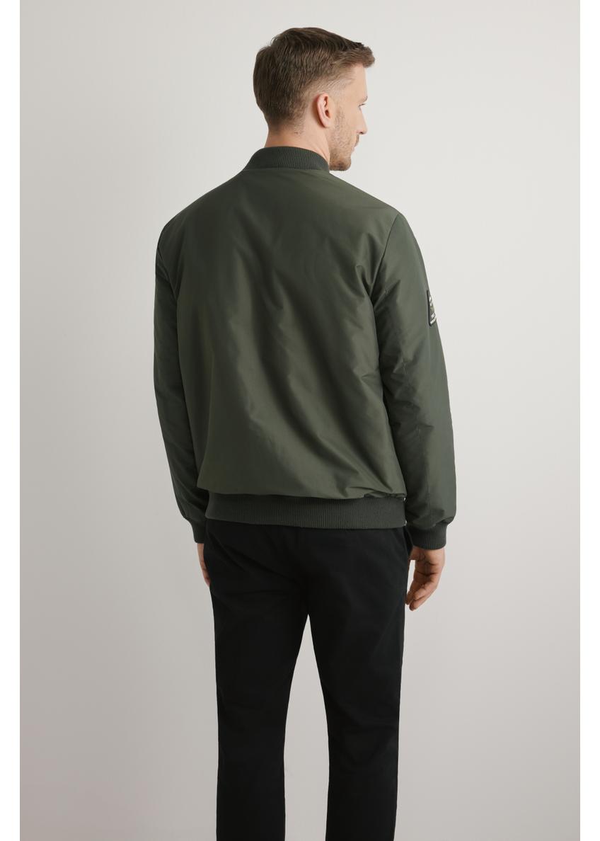 Pánska bomber bunda vo farbe khaki KURMT-0413A-8D(W26)