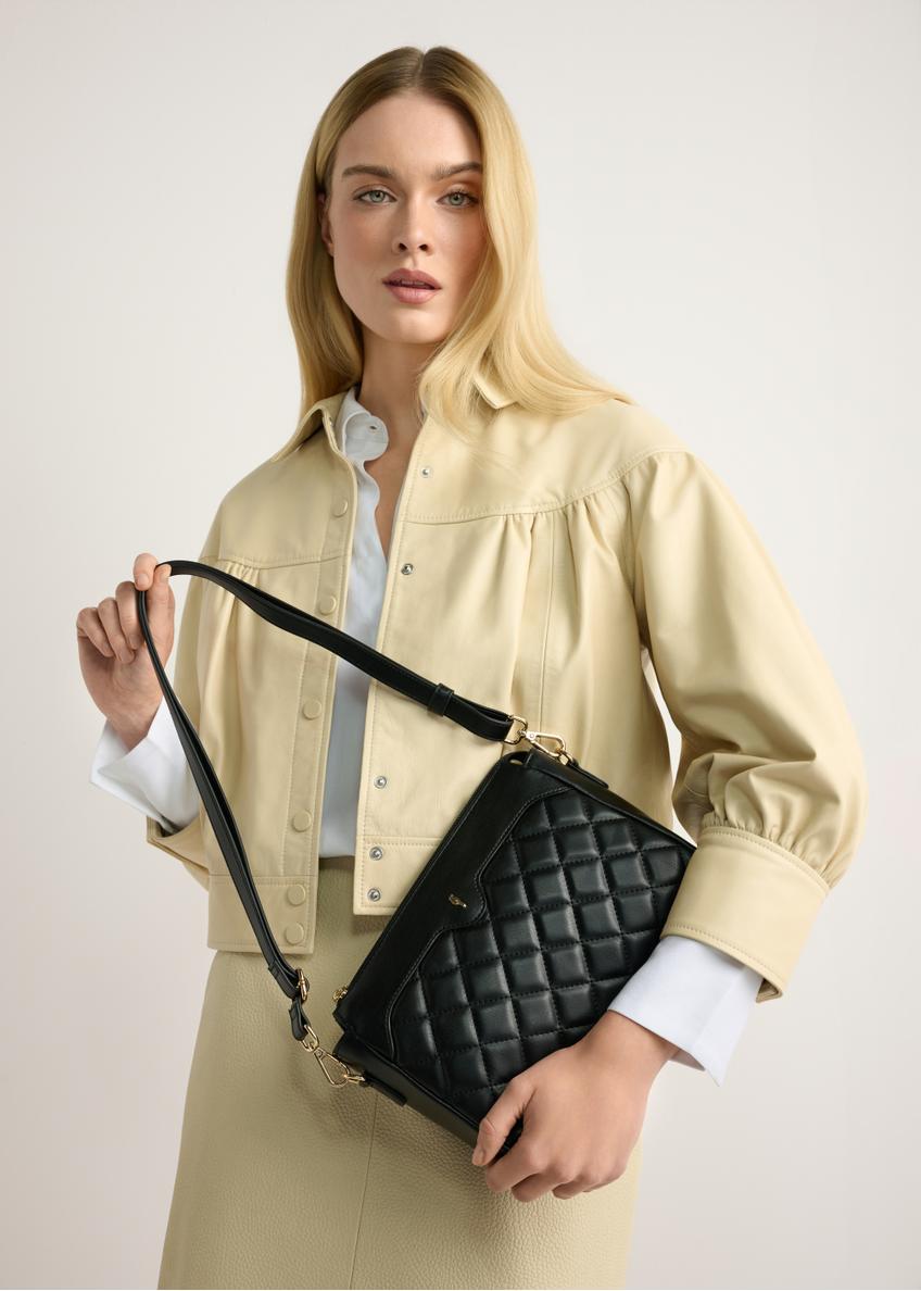 Čierna prešívaná dámska kabelka TOREC-1116-99(W26)