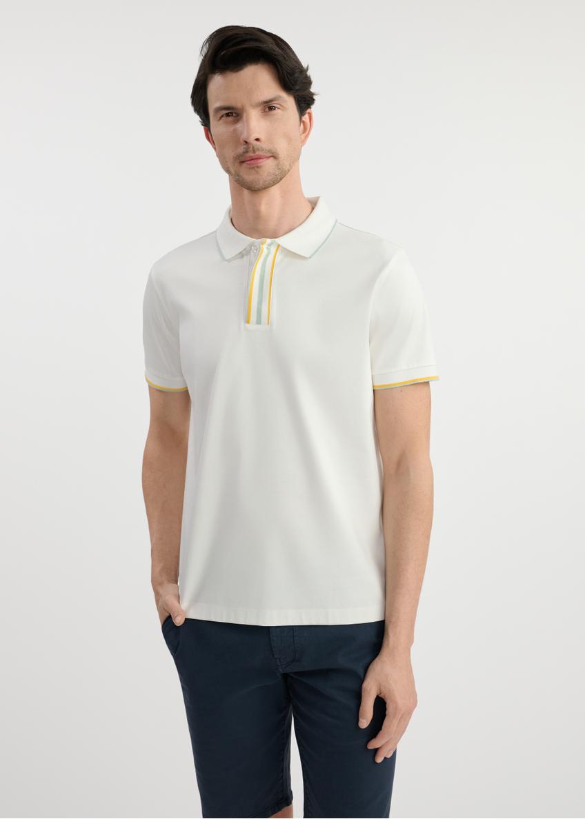 Pánske krémové polo tričko POLMT-0073-12(W25) - pohľad spredu na modelku na bielom pozadí. Viditeľná je polovica siluety.