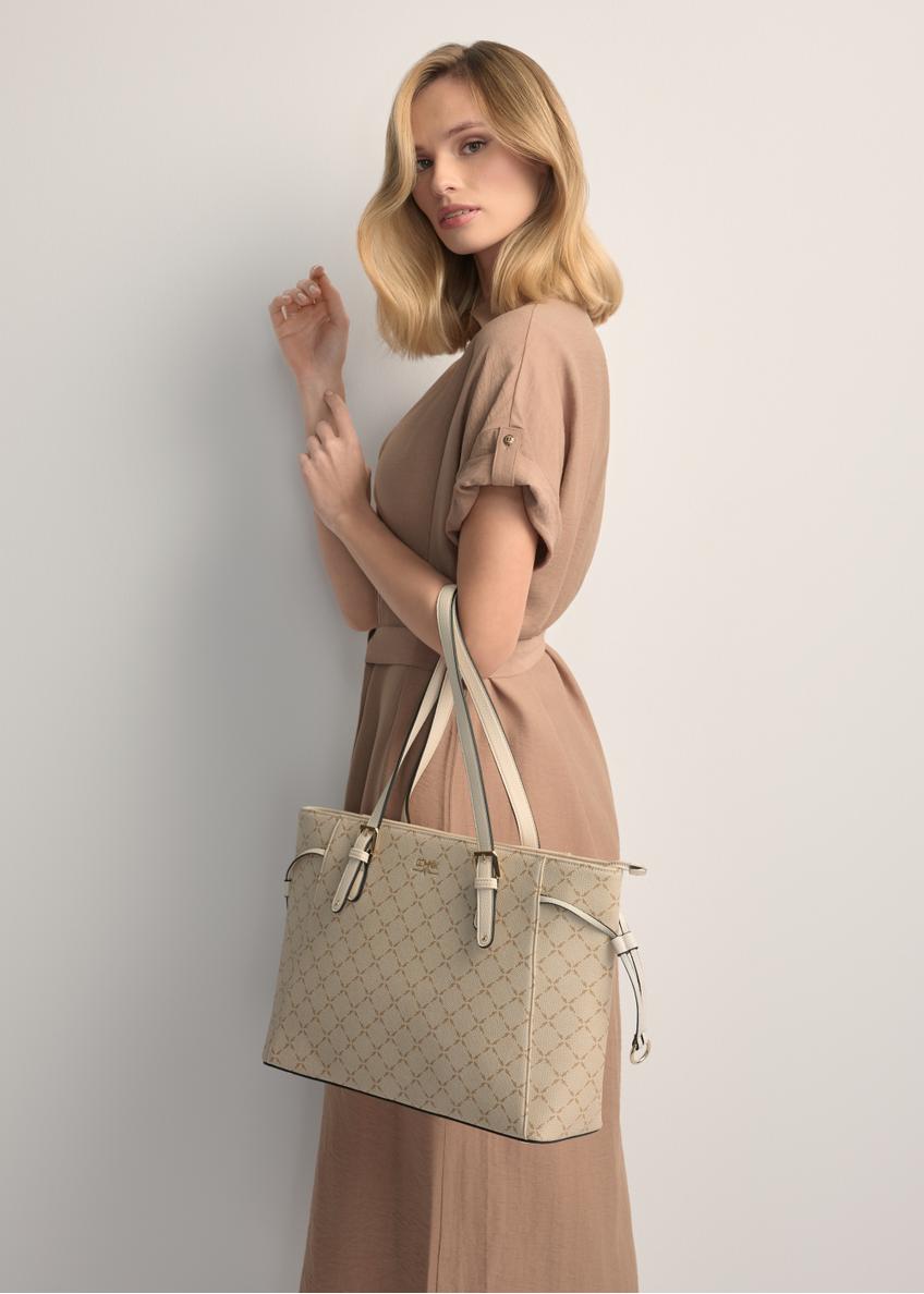Krémová kabelka shopper z monogramom TOREC-1029-0P(W26)