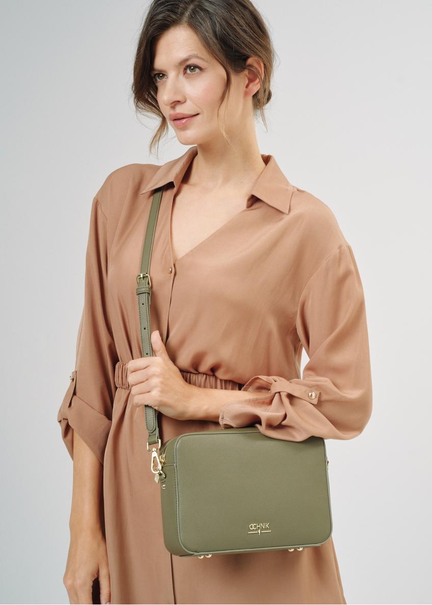 Klasická dámska kabelka v khaki farbe TOREC-0003F-55(W24)