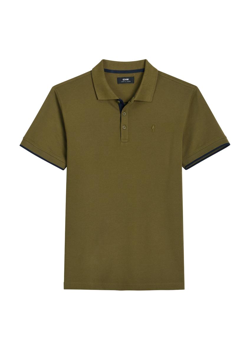 Bavlnené khaki polo tričko POLMT-0045B-8D(W26), pohľad spredu na bielom pozadí.
