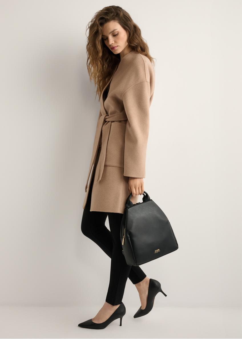 Čierny dámsky batoh z imitácie kože TOREC-0923-99(W26)